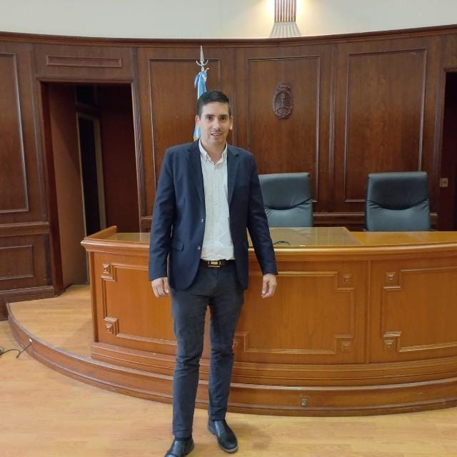 Dr. Nicolás Fernández, abogado